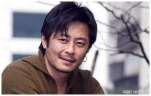 王杰唱功评价_一流水平，音准出色，音量与节奏有待提升