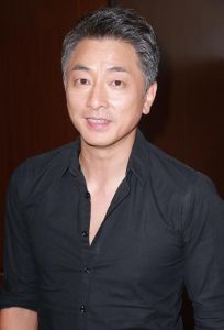 绿叶明星张松枝_港台观众差异与优雅晚年