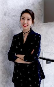 高露_低调才女演绎经典，家庭事业两全其美