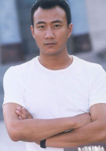 胡军家康康成长故事_星二代多元发展新典范