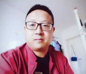 陈伟抨击刀郎引争议_乐坛清流还是创作低俗？