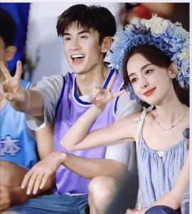 娱乐圈热恋_俞灏明王晓晨低调，古力娜扎张云龙高调互动