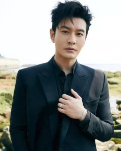 黄晓明叶珂恋情疑破裂，冯绍峰新恋情引热议