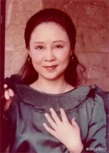 琼瑶离世_体面告别与人生哲学的启示