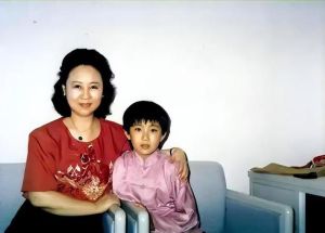 琼瑶之子陈中维_文学世家成长记，平凡之路上的幸福故事