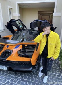 周杰伦车库传奇_豪车收藏与音乐梦想