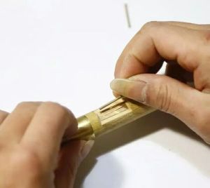 葫芦丝簧片修理全攻略_恢复动人旋律的秘诀