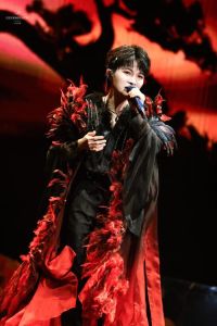 周深萨顶顶演绎高难度歌曲，央视中秋晚会惊艳全场