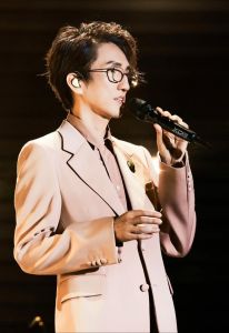 林志炫身价多少亿 我是歌手人气飙升，身家亿级背后的音乐传奇