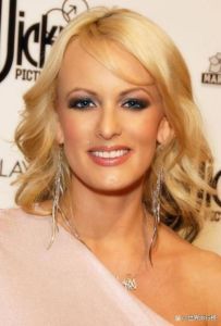 世界顶级四大天后是谁 揭秘席琳·迪翁之谜与唱功巅峰对决