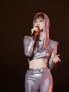 李宇春身体好了没有 坚强与希望背后的故事