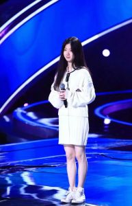 00后歌手单依纯歌手2025两连冠，音乐梦想之旅启航！