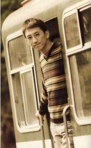 林志炫什么时候出道的，从印刷厂工人到音乐巨星，传奇歌手的出道之路