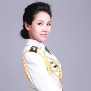 刘春红歌唱家是美声的吗_举重冠军变身实力歌手