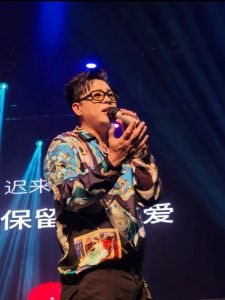 金润吉哪国人_金润吉《歌手2024》再引关注，朝鲜族歌手能否翻红？