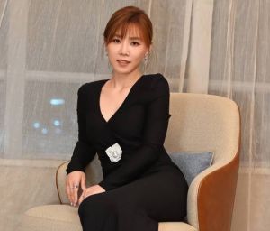 李佳薇和邓紫棋谁厉害_李佳薇邓紫棋谁唱得更好？