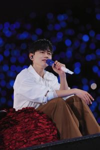 张杰与刀郎谁唱功好_张杰炫技被指缺感情，刀郎朴实接地气，乐坛好声音各具魅力