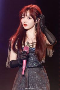 黄霄云最高音可以到多少_黄霄云唱功到底如何？美声背景音域广，但流行音乐更适合啥风格？