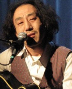 音乐人怎么评价赵已然_纯粹音乐人，鼓点有灵魂，坚持做自己