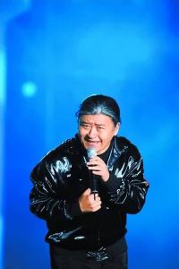 蒋大为和刘欢谁地位更高_乐坛双雄，经典传唱，人品备受尊敬