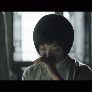 央视高收视年代剧《依依的北风》完结，演员发文告别，菅纫姿呼吁坚强，铁政感谢观众