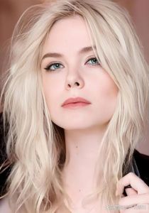 艾丽·范宁性感撩人，演技爆火，魅力四射！