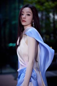 张靓颖属于什么嗓音_华语乐坛海豚音女王，唱跳俱佳，国际影响力大