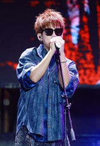 苏醒会的乐器有哪些_钢琴吉他等乐器助其打造独特音乐风格