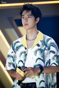 王一博心理分析_王一博被黑？他跳舞超棒，演技在努力！