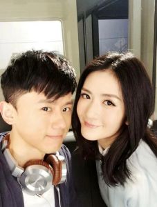 谢娜张杰和唱_简单歌词满满爱意，真实夫妻甜蜜日常