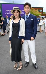 孙俪邓超英伦时髦精，贵族风穿搭太高级！