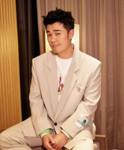 任重成搞笑担当，陈赫，找到组织了！