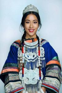 嗓音沙哑的女明星_沙哑嗓音也迷人？女明星沙哑声线成魅力标签