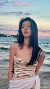 单依纯什么水平_单依纯好声音，唱功进步大，不飙高音也动人