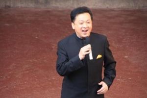 郁钧剑与阎维文谁的水平更高_谁才是你的军旅歌神？