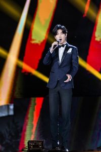 王晰唱功分析_低音魅力，唱功实力派