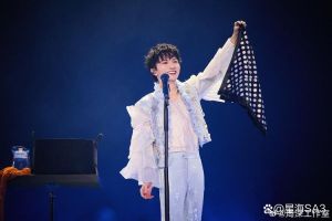 周深俄罗斯声乐_周深唱俄语超溜！《归来》中俄切换惊艳，音乐无国界！