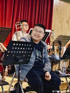 朱际嫒声乐老师_多才多艺歌手，舞台表现力强，兼具艺术与商业头脑