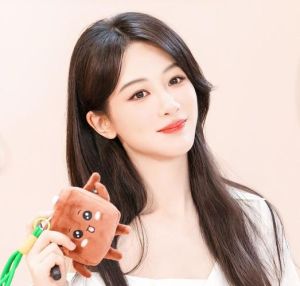 杨紫的粉丝点个赞_从童星到实力派，演技蜕变获认可