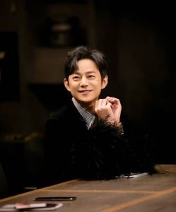 何炅51岁单身，生活美满有事业