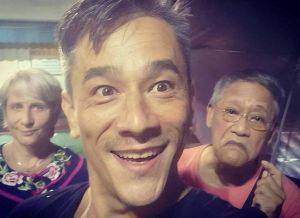 吴嘉龙49岁单身，星二代凭实力演戏，颜值才华具，事业佛系