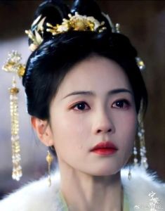 白鹿都冻的带哭腔了_零下25度发烧39.2度拍戏，坚持实力演技，低调行善！