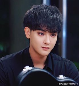 黄子韬会说话_耿直黄子韬重情义，不忘初心令人敬佩
