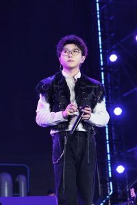 毛不易同期选手_音乐梦想照进现实