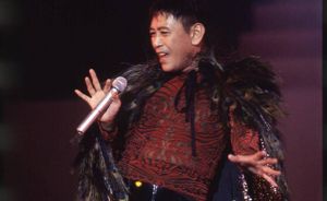 罗文和林子祥唱功_罗文与林子祥，唱功顶尖，梅艳芳张国荣刘德华叶倩文皆为其学生，共同撑起乐坛半边天！