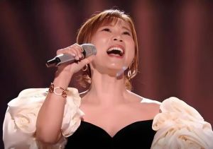 李佳薇乔丹飙高音_李佳薇乔丹高音PK炸裂！《歌手2025》音乐搞笑两不误