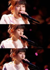 任素汐唱歌好听_温暖嗓音唱出心声，真实演技打动人心