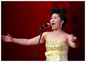 我国美声女高音歌唱家_中国美声界顶尖人物，唱功超群，影响力巨大