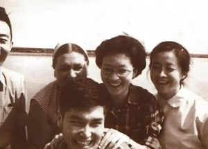 钢琴诗人顾圣婴，才华与悲剧的一生