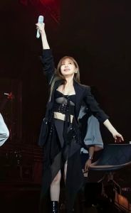 王心凌唱功怎么样_王心凌唱功超强！轻松歌难唱，KTV高难度神曲